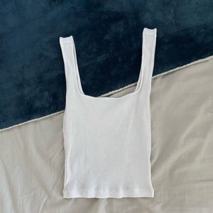 UO white tank